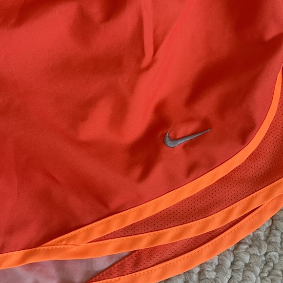 Nike Dri-Fit Tempo Running Shorts - Picture 2 of 4